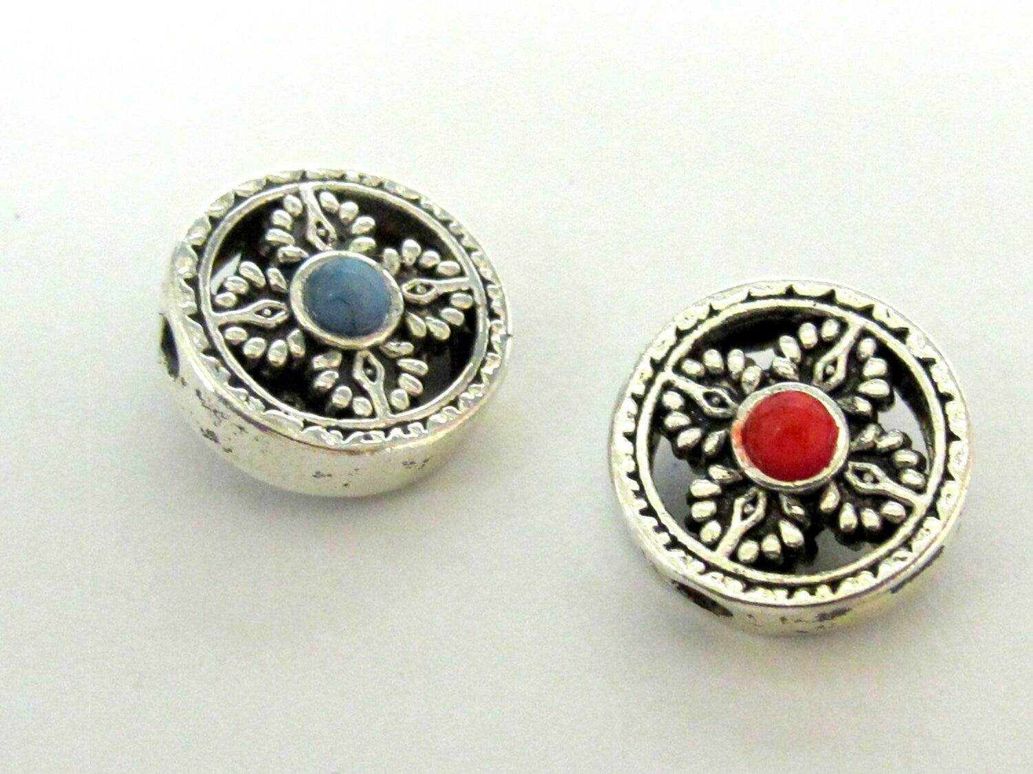 2 BEADS - Reversible Double dorje symbol silver tone plated round disc beads for mala making 15 mm - BD769