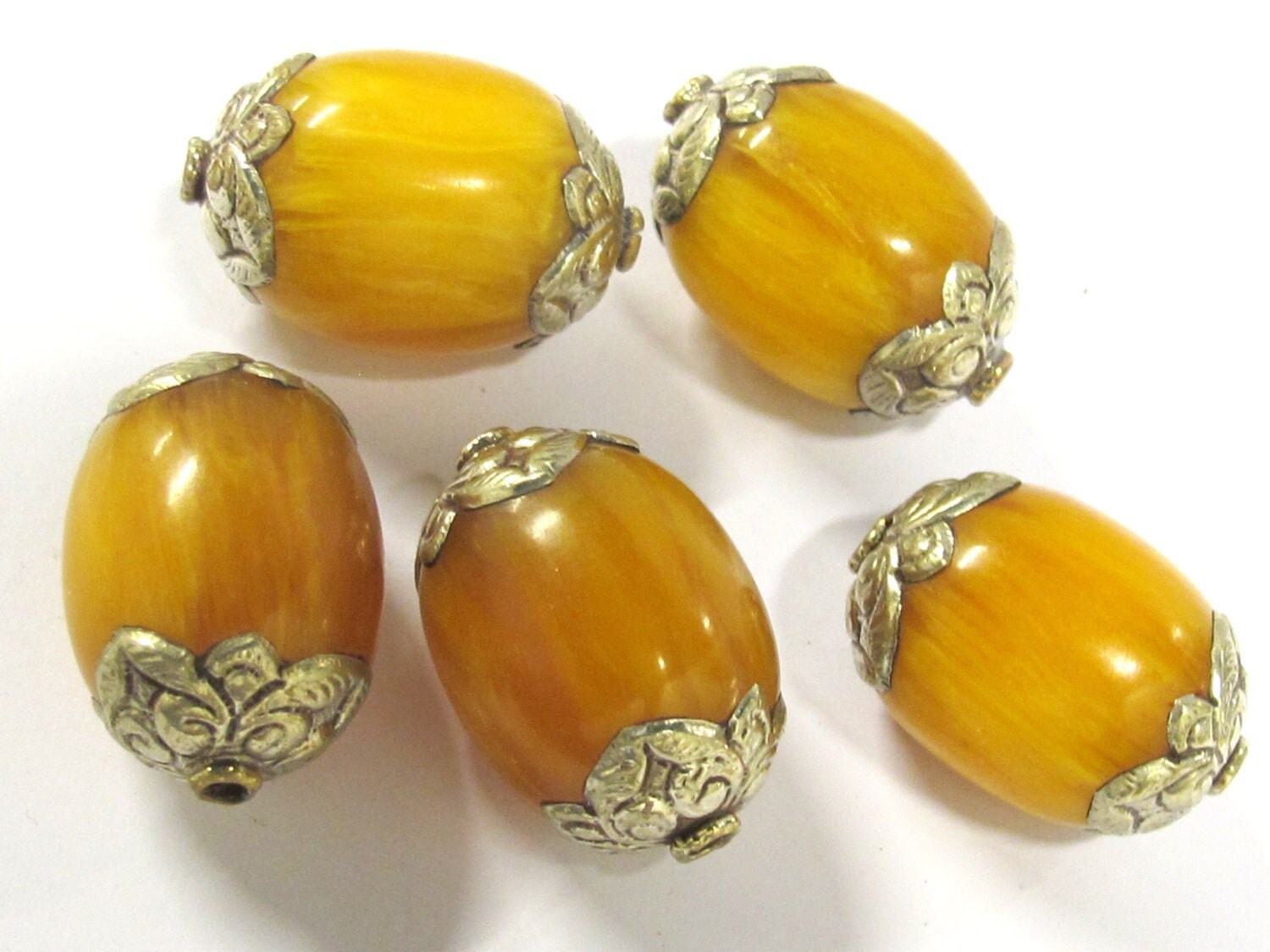 1 BEAD - Large Thick copal resin tibetan silver capped bead - BD819