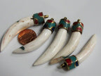 2 pendants set - Ethnic tibetan Nepal conch shell tooth shape with brass cap and inlay - PM366s