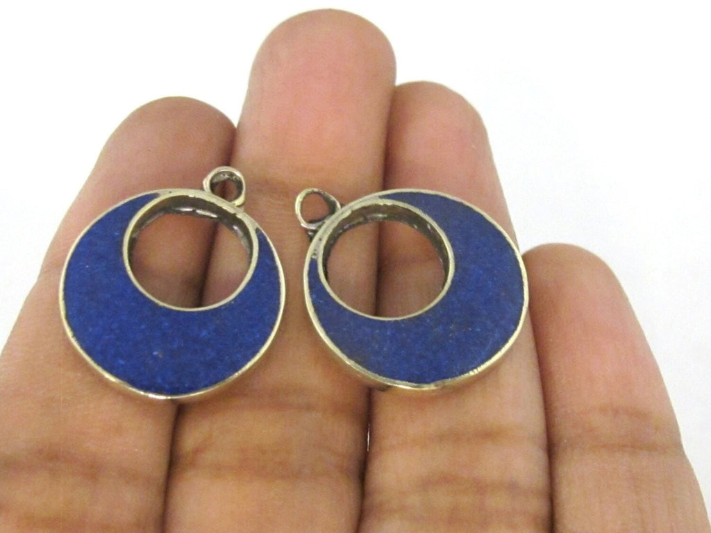 2 pieces - Tibetan silver color finish donut disc shape charm pendants with lapis inlay - PM512A