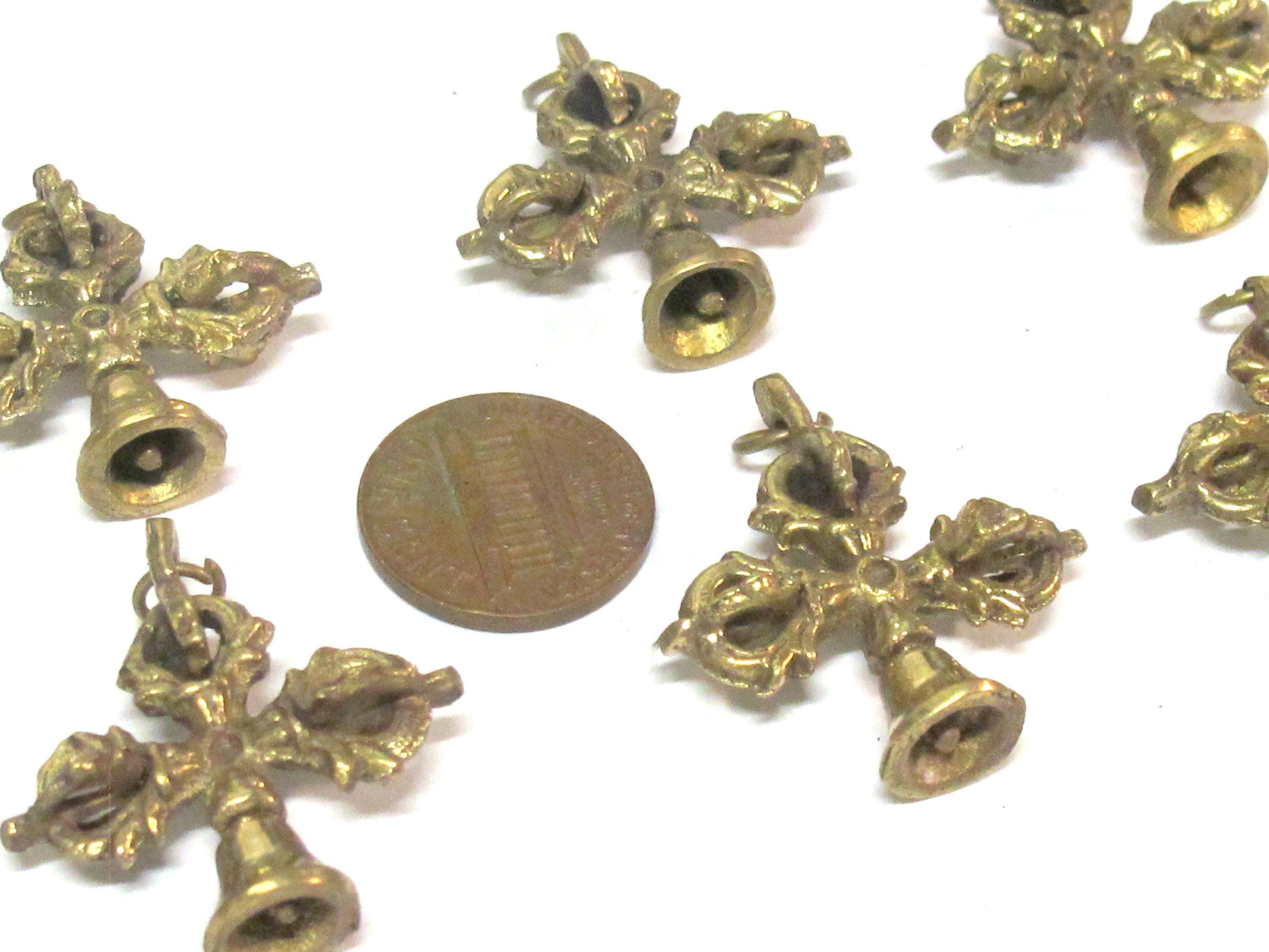 1 Pendant - Ethnic small medium size Tibetan Dorje solid brass pendant from Nepal - CP136