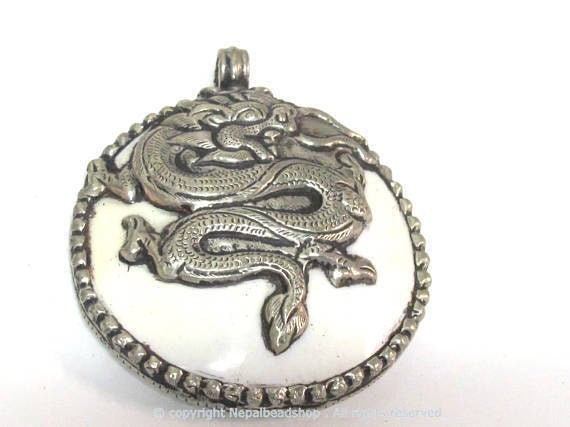 1 pendant - Large bold Tibetan Silver Repousse tribal naga conch shell pendant with tibetan dragon carving - PM492B