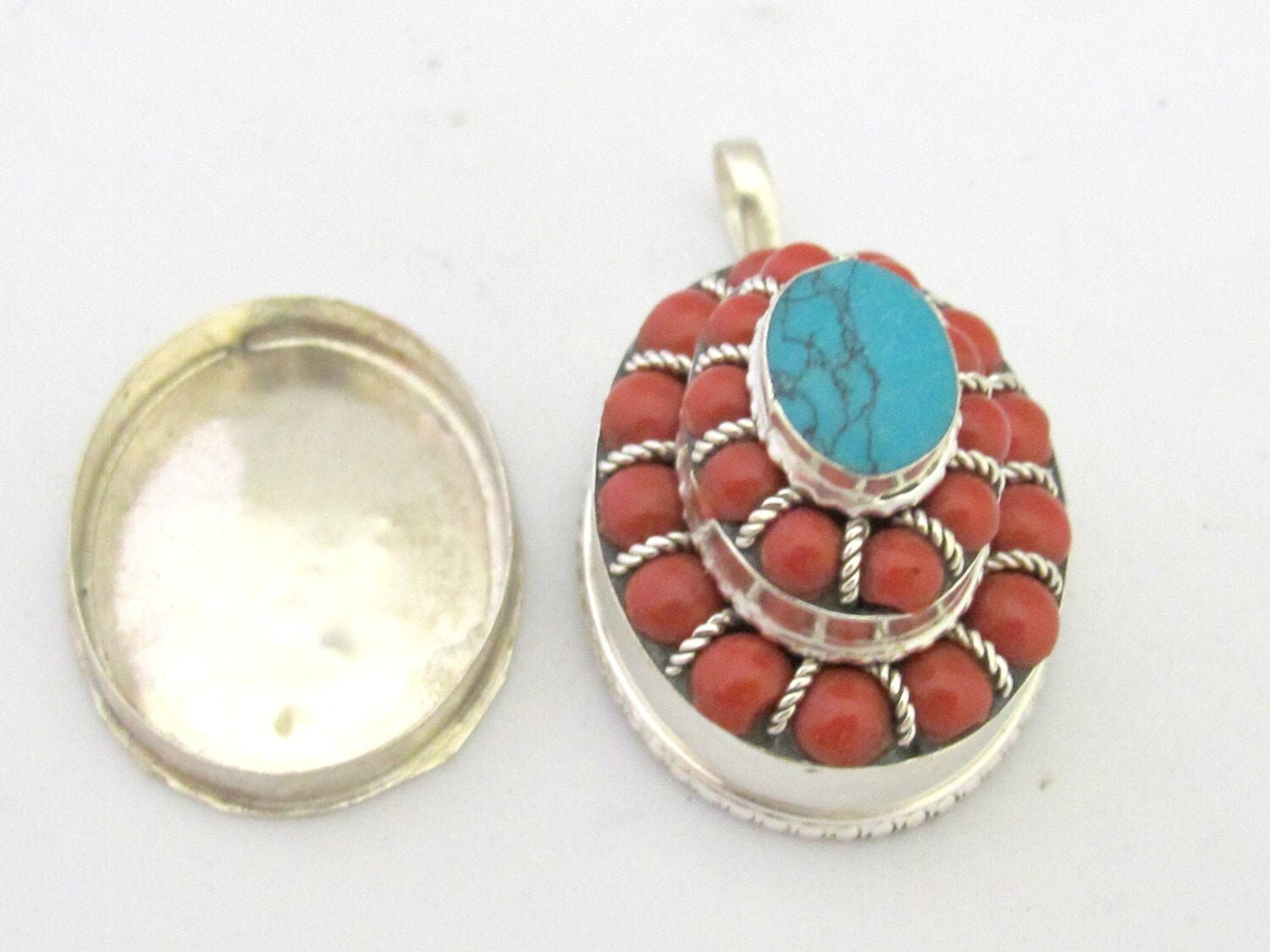 Tibetan oval shape tiered design box pendant with turquoise and red beads inlay - PM294B