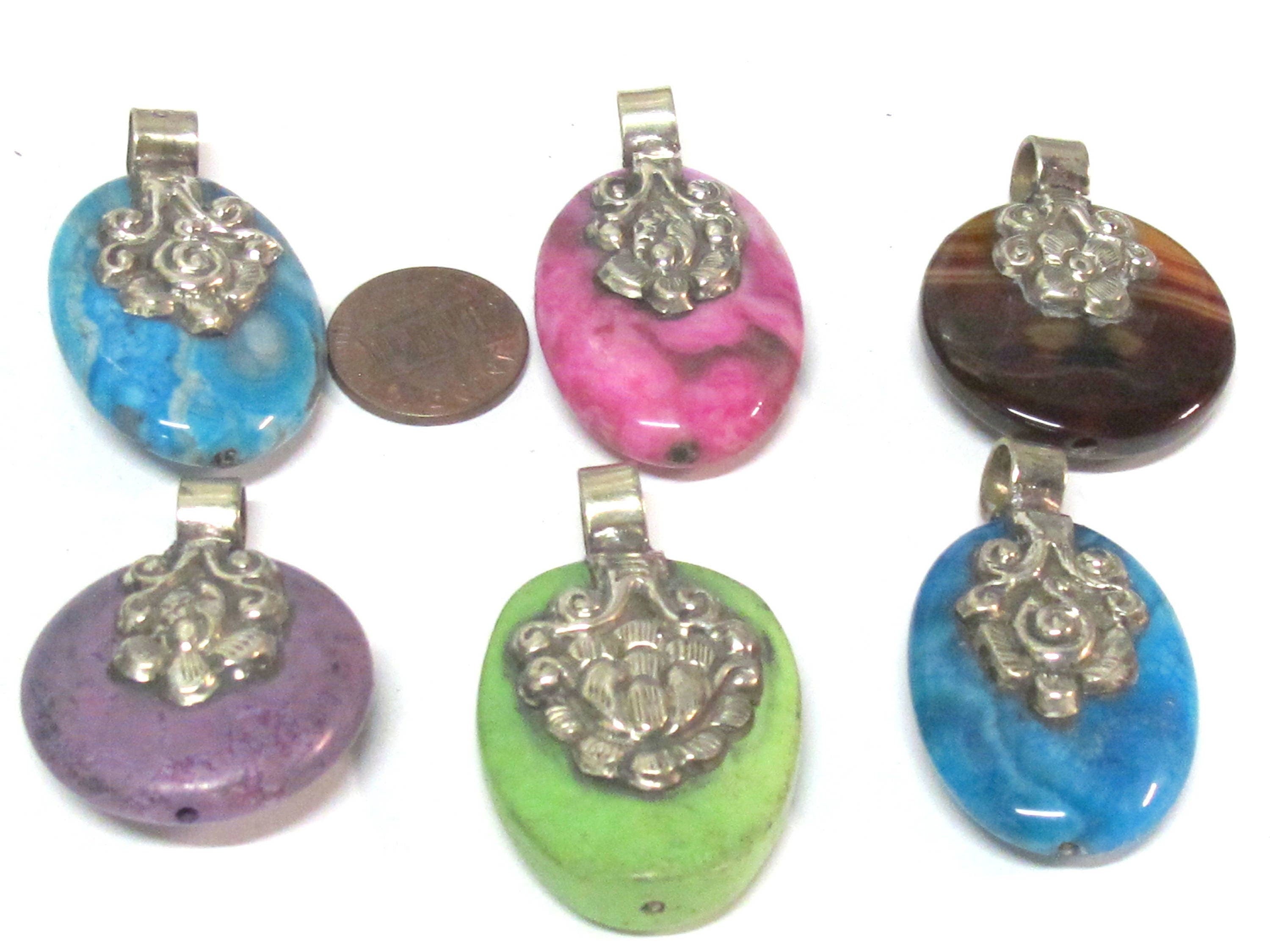 4 Pendants - Mix Tibetan Nepal gemstones round oval shape pendants with dual sided floral design - PM223Mx