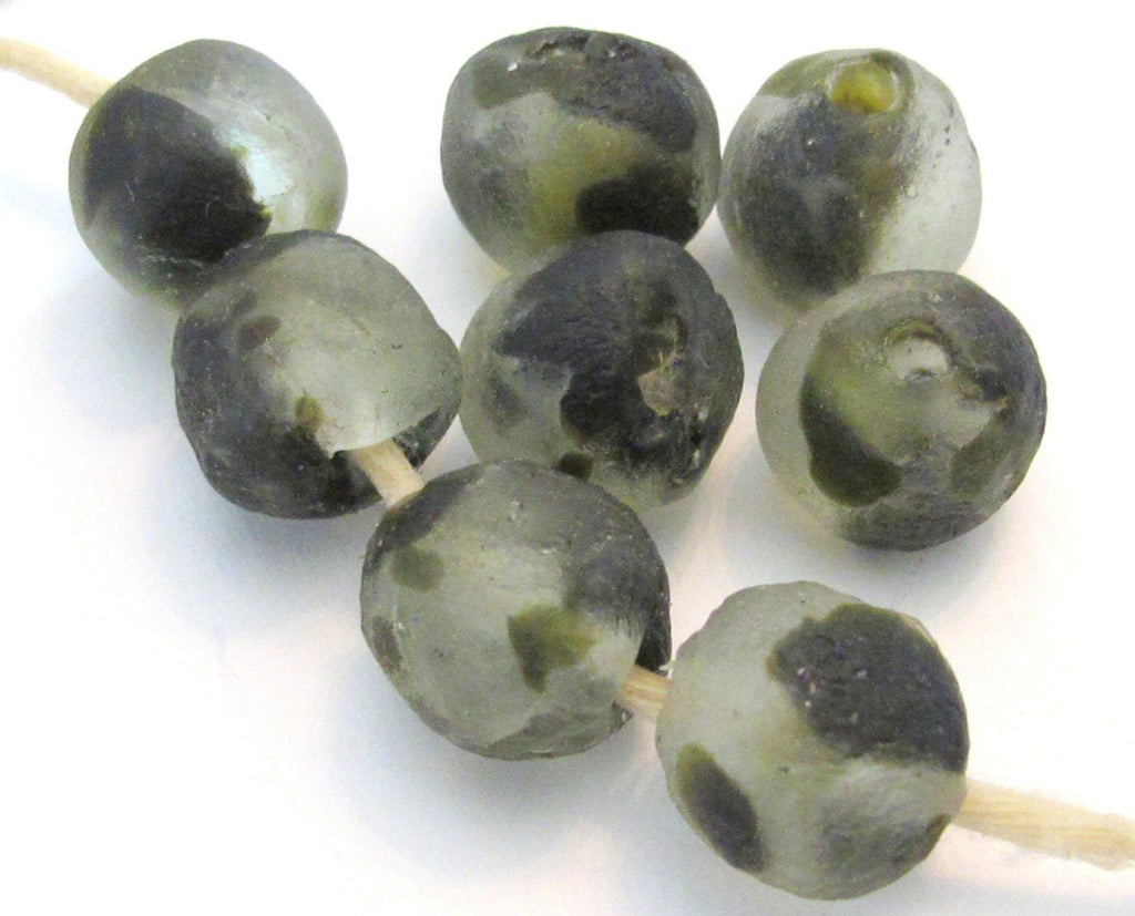 8 BEADS - Thick spotted recycled ethnic ghana recycled glass beads grey black white tone - AB011
