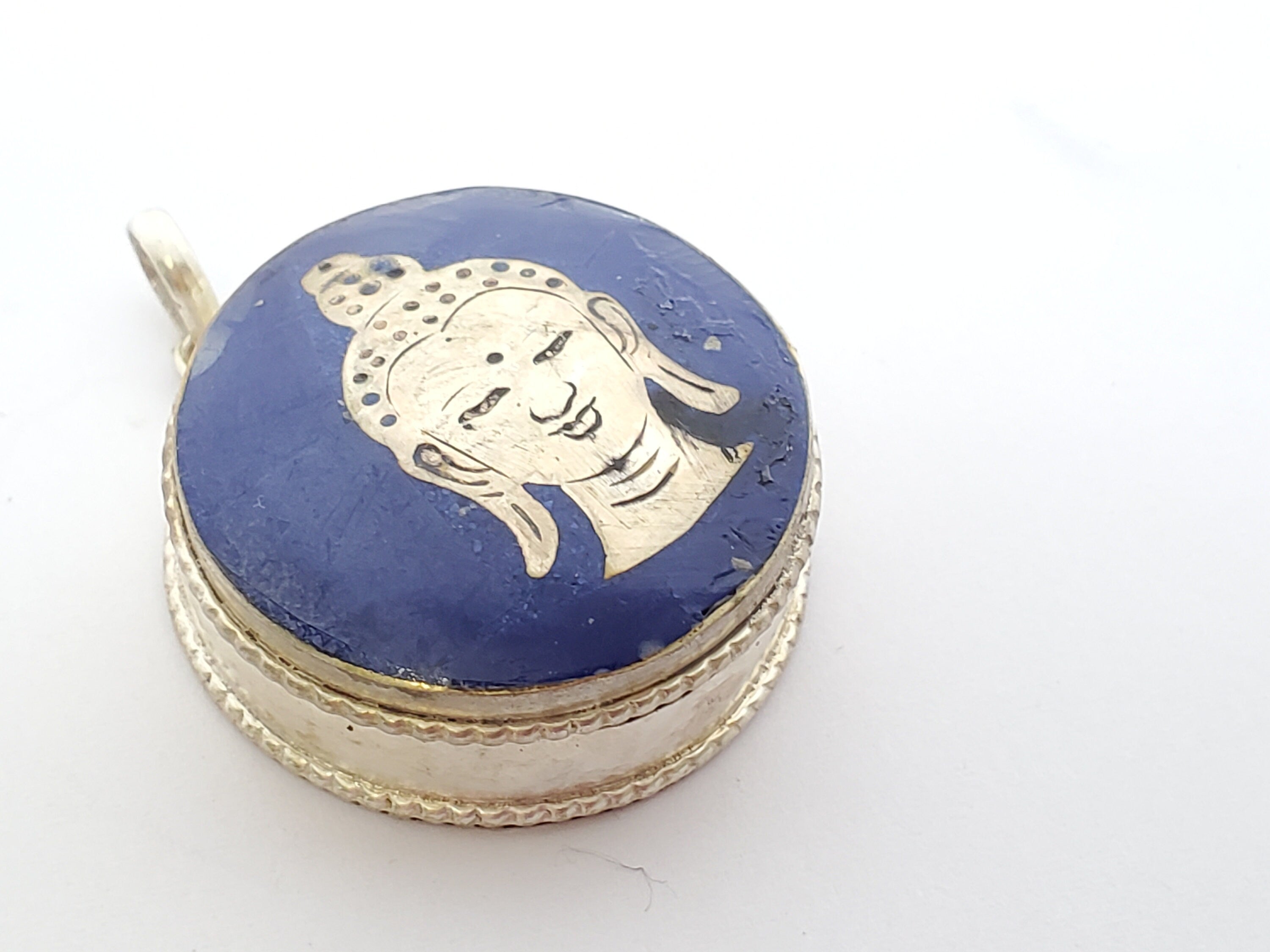 Beautiful Tibetan Buddha face Box Pendant - PM148c Nepalbeadshop