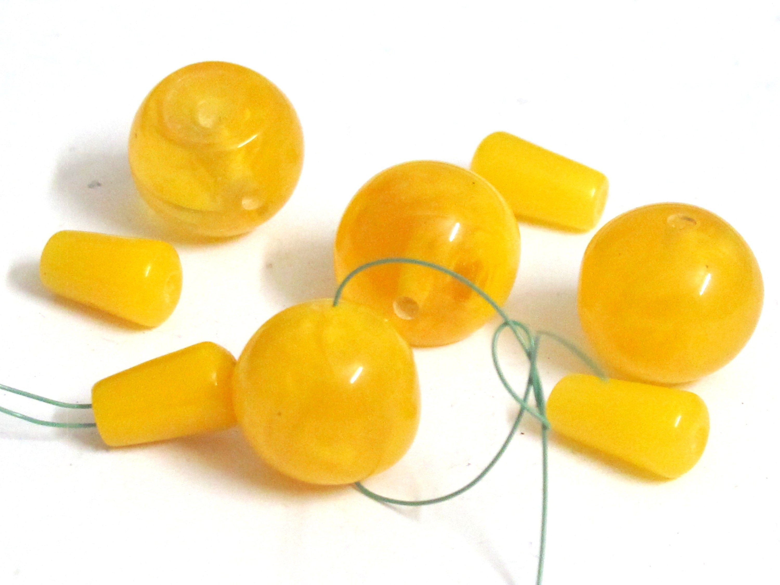 3 Guru Beads - 16 mm Tibetan yellow resin Guru bead with column bead T drilled bead t hole mala making bead Nepal - GB074