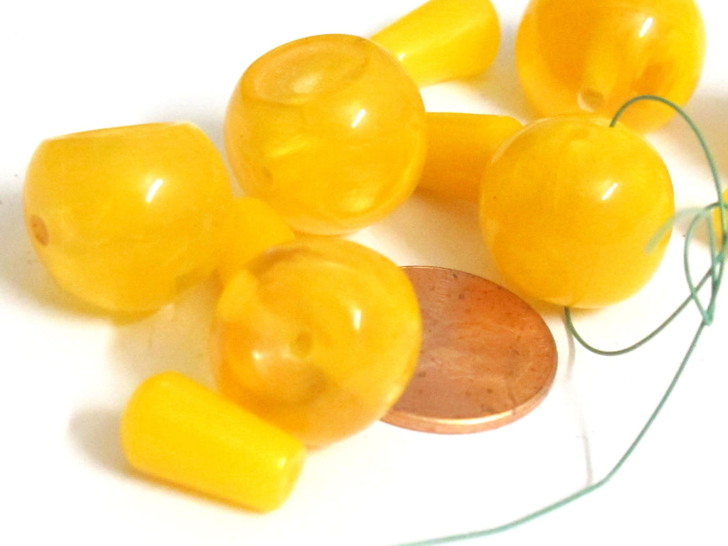 1 Guru Bead - 16 mm Tibetan yellow resin Guru bead with column bead T drilled bead t hole mala making bead Nepal - GB074