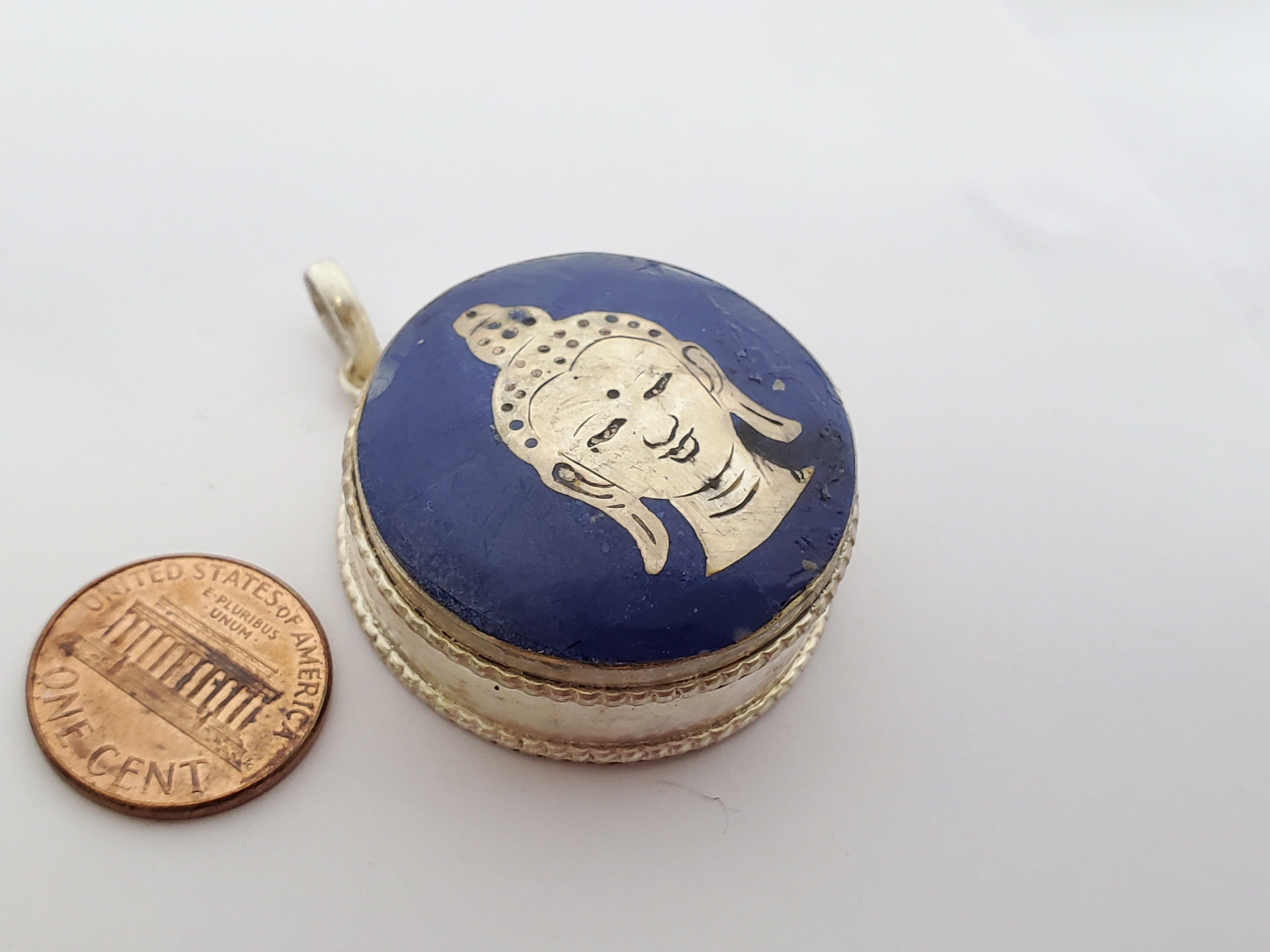 Beautiful Tibetan Buddha face Box Pendant - PM148c Nepalbeadshop