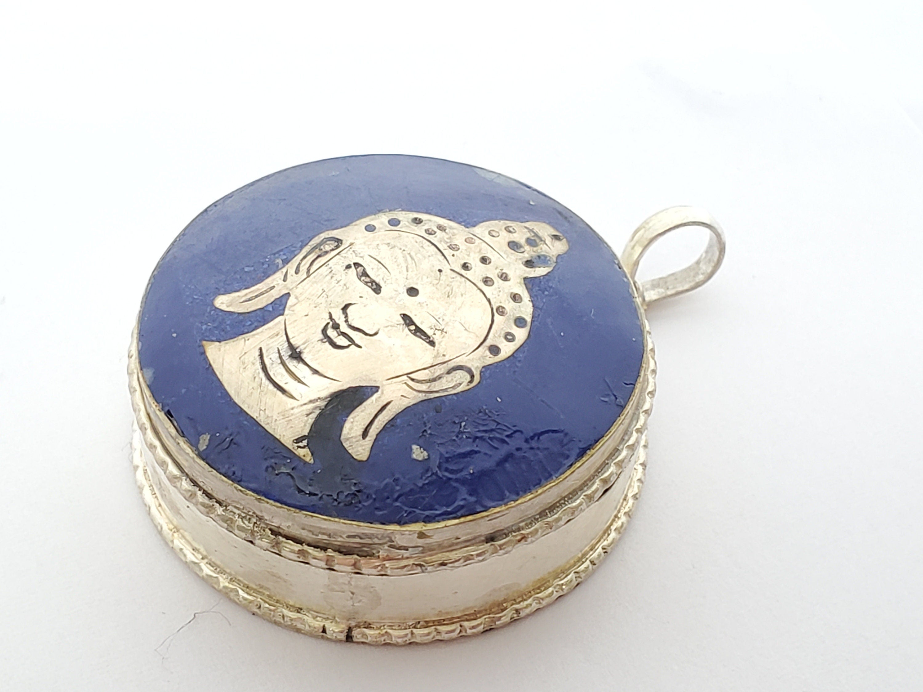 Beautiful Tibetan Buddha face Box Pendant - PM148c Nepalbeadshop