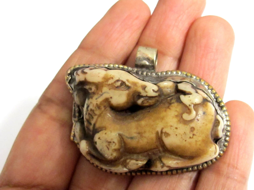 1 Pendant - Carved upcycled cattle bone animal horse shape pendant with floral carving on reverse side handcrafted Nepal - PB009E
