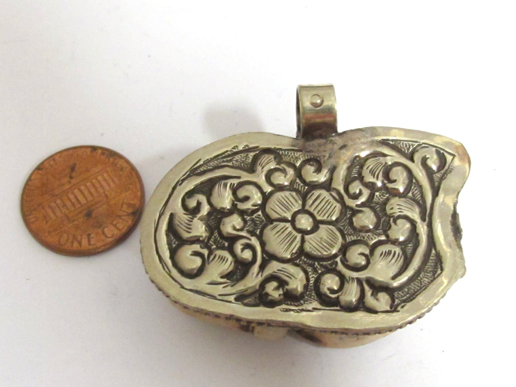 1 Pendant - Carved upcycled cattle bone animal horse shape pendant with floral carving on reverse side handcrafted Nepal - PB009E