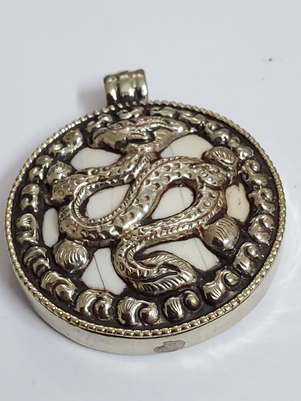 OOAK - Tibetan dragon and deer design ethnic naga conch shell Reversible pendant - PM199B