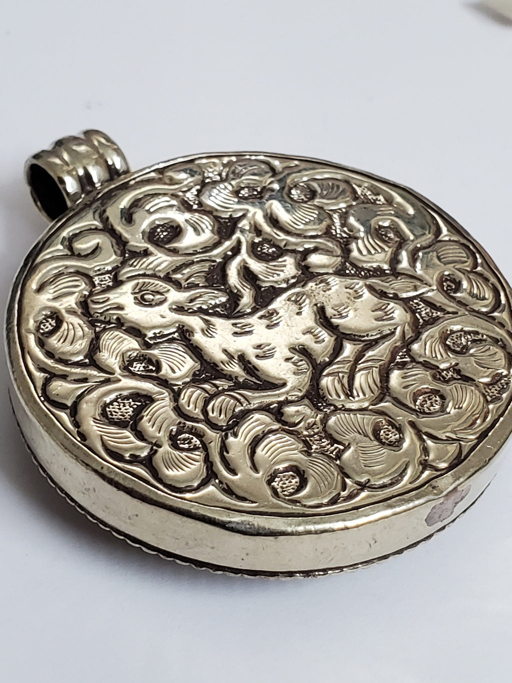 OOAK - Tibetan dragon and deer design ethnic naga conch shell Reversible pendant - PM199B