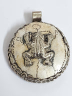 Tibetan animal frog design conch shell unique pendant with reverse side bee flower design - PM199C