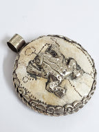 Tibetan animal frog design conch shell unique pendant with reverse side bee flower design - PM199C