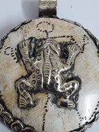 Tibetan animal frog design conch shell unique pendant with reverse side bee flower design - PM199C