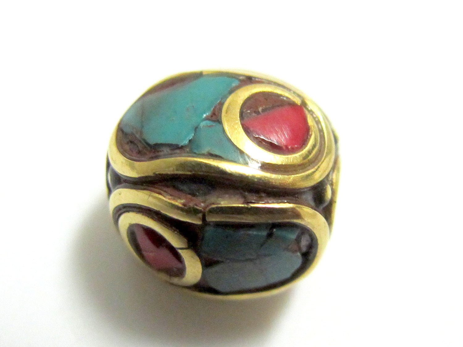 2 beads -Nepal bead tibetan focal bead brass bead - Oval shape brass beads from Nepal with turquoise inlay - BD151