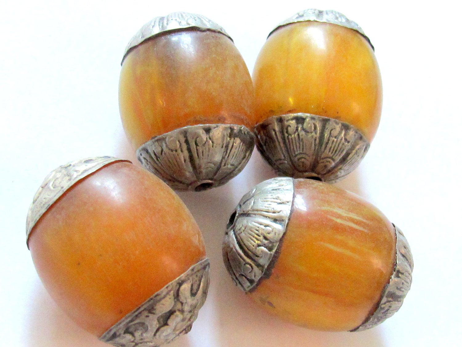 Large focal Tibetan copal resin capped beads - 1 bead - BD169