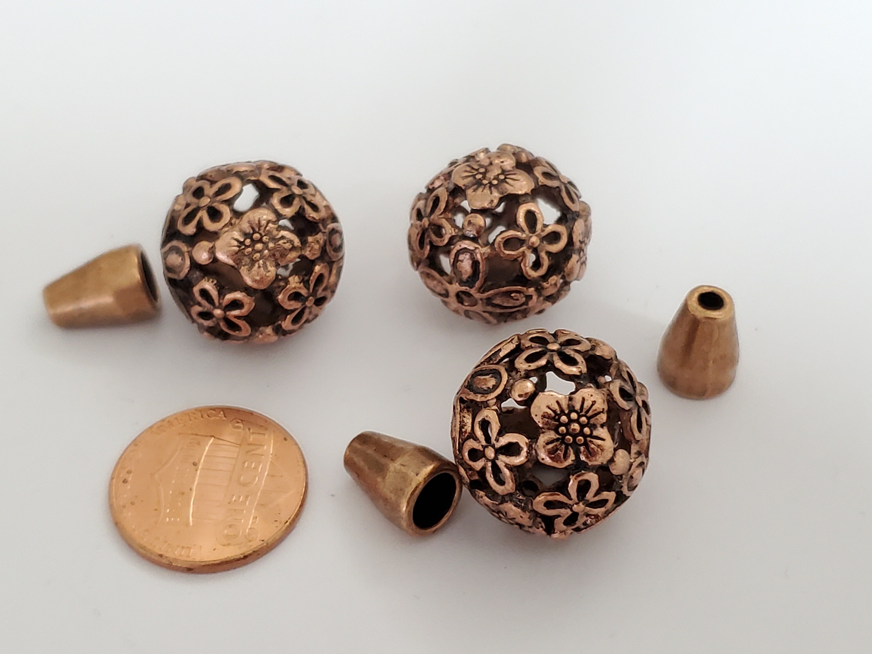 1 set - Tibetan copper tone 2 hole cut flower net design Guru bead 18 mm size with cone column bead - GB072
