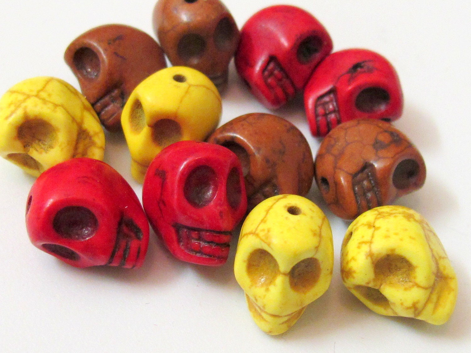 Howlite Red color skull beads - 4 beads - 2 pairs - 12 mm - BD174