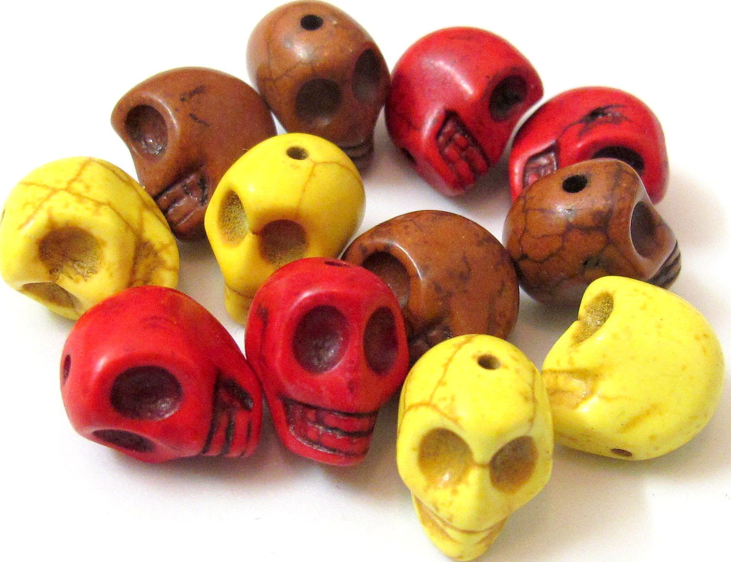 Howlite Red color skull beads - 4 beads - 2 pairs - 12 mm - BD174