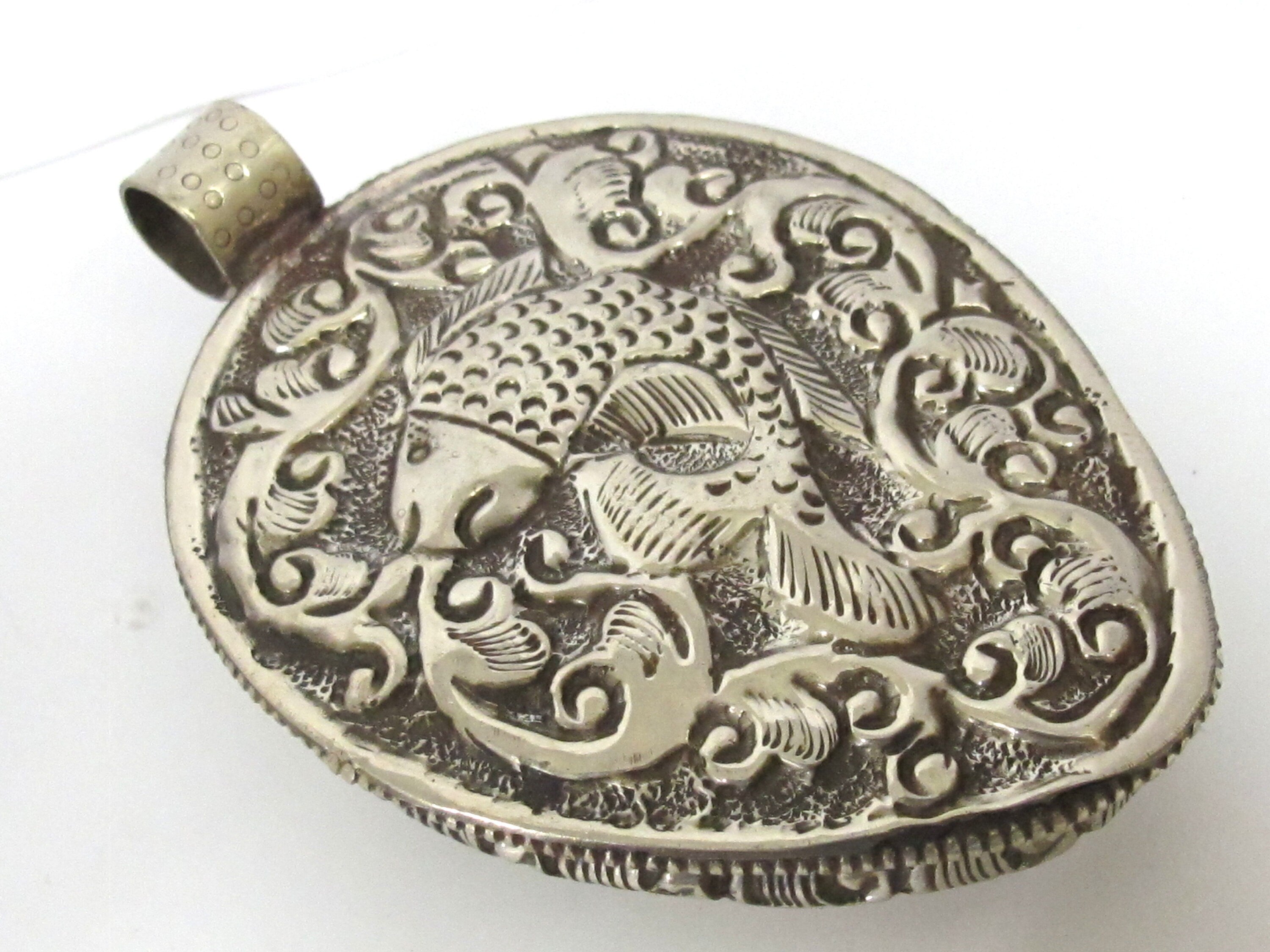 OOAK unique Ethnic Rustic large size naga conch shell hand carved tribal rabbit animal design pendant reverse side fish carving - PM406YA