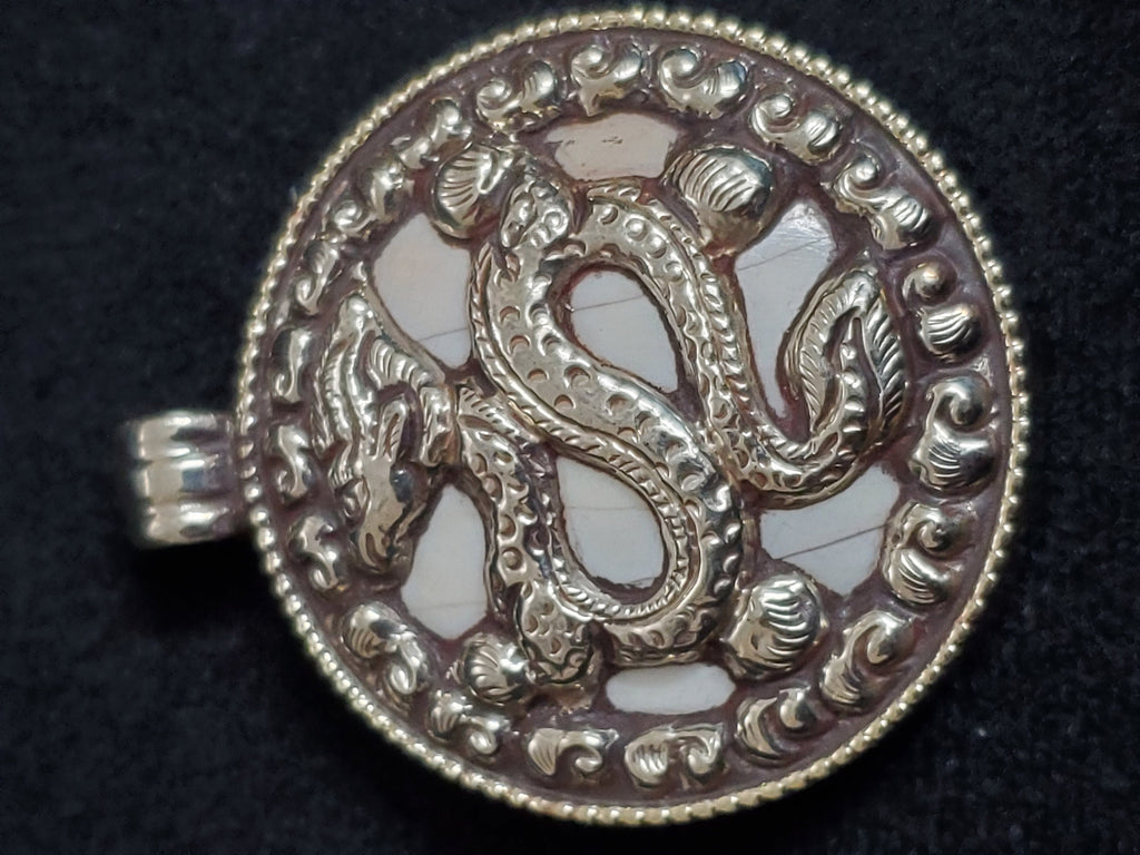 OOAK - Tibetan dragon and deer design ethnic naga conch shell Reversible pendant - PM199B