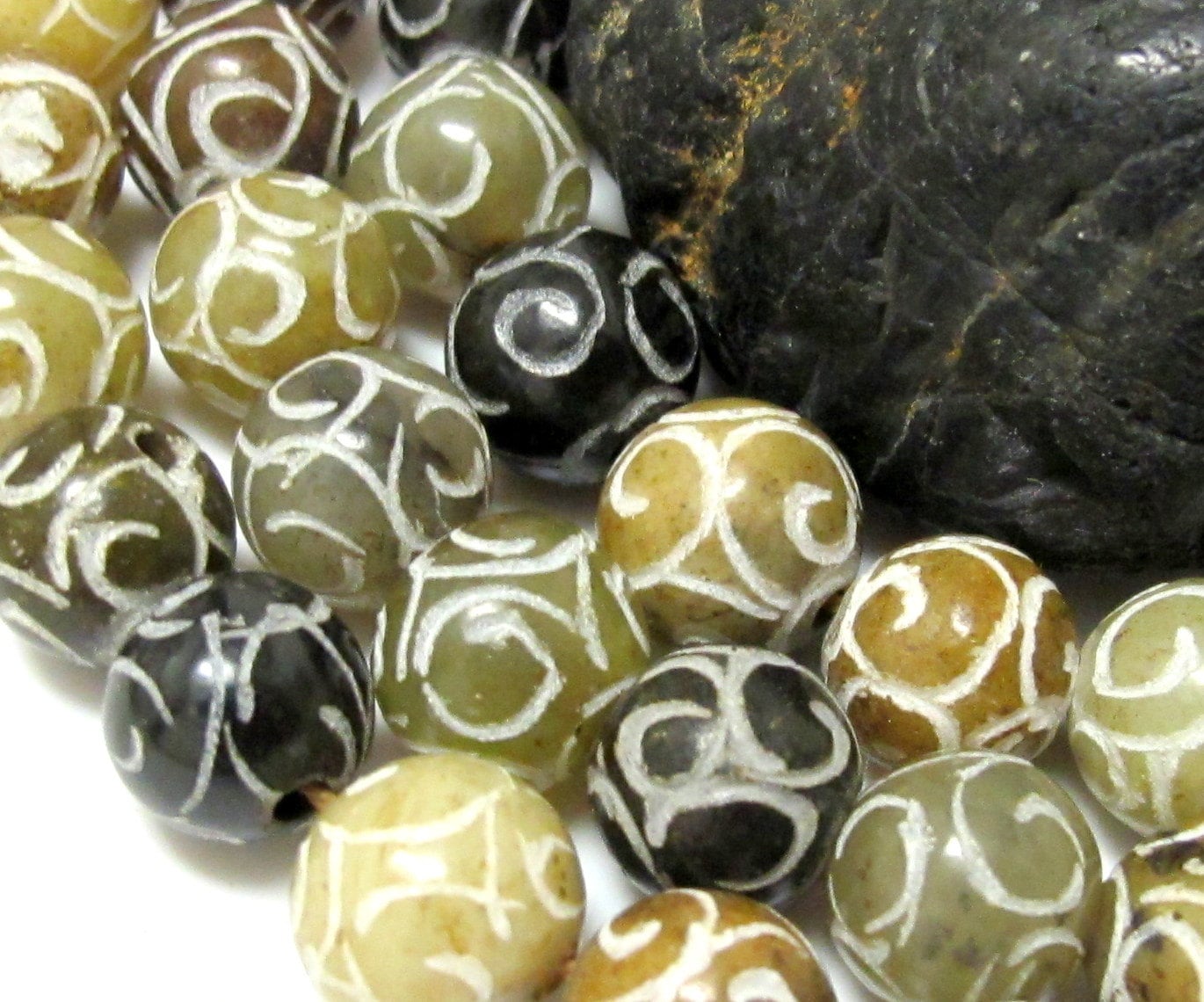 Ethnic carved Tibetan Jade gemstone beads - 4 beads - 11 mm size - GM003