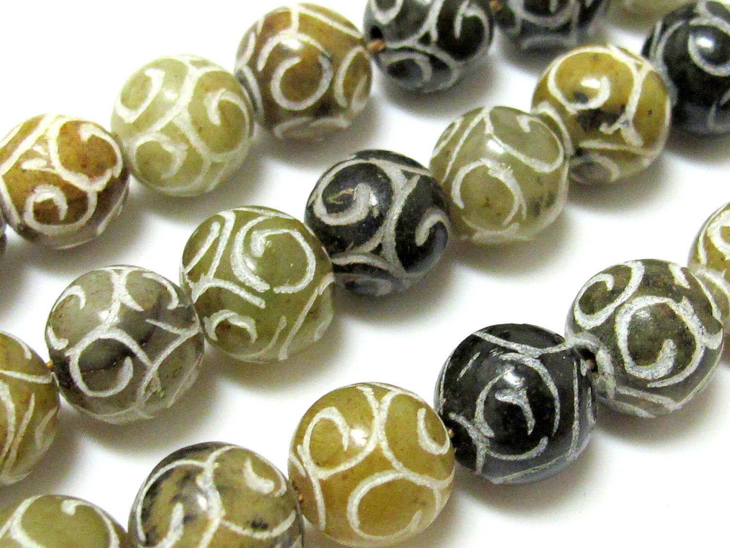 Ethnic carved Tibetan Jade gemstone beads - 4 beads - 11 mm size - GM003
