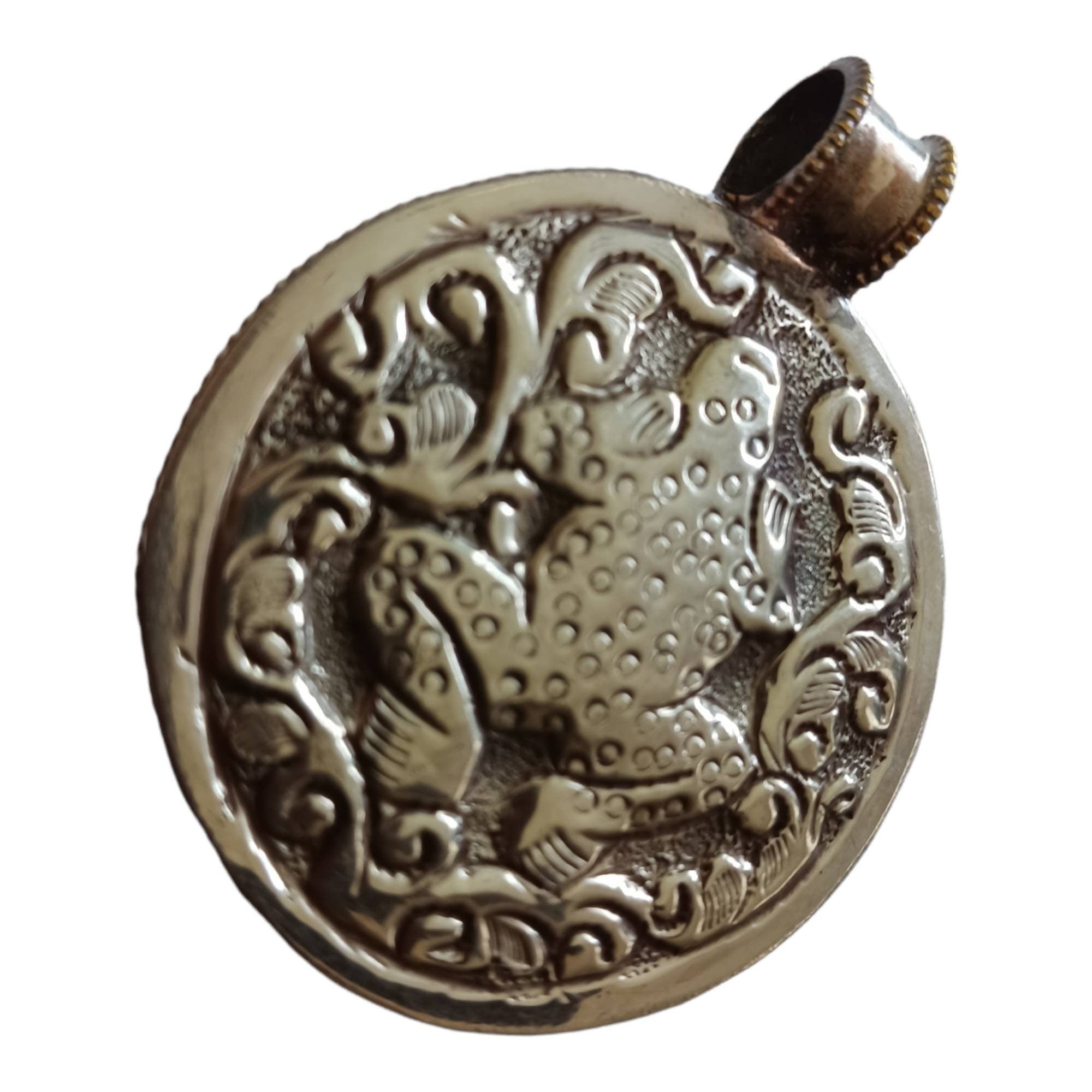 OOAK Tibetan Om pendant - Ethnic tribal Tibetan om naga conch shell pendant tribal figure carved reverse side frog design -Nepal PM409MB