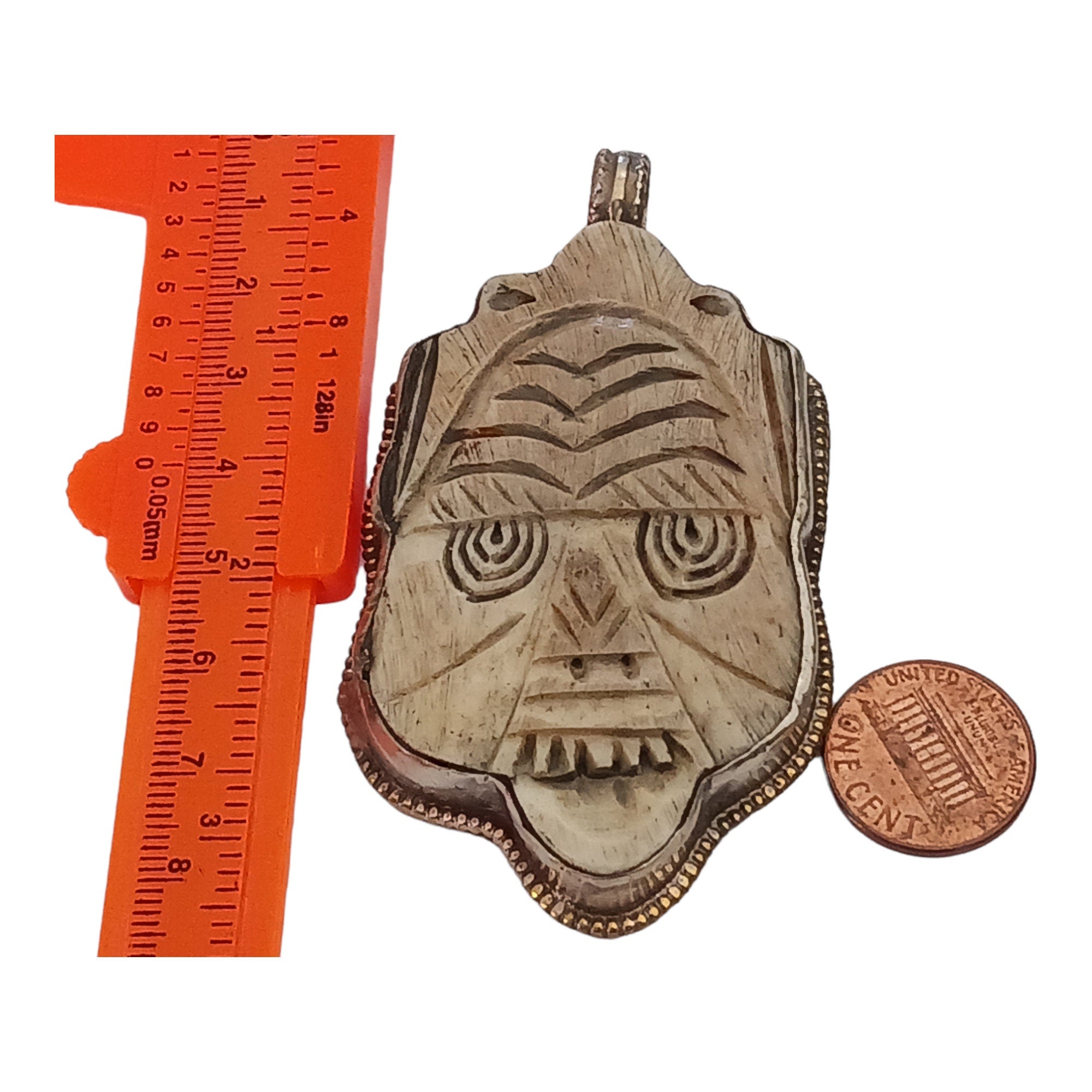 1 Pendant - Tribal carved face recycled cattle bone pendant with floral carving reverse side Nepal - PB006C