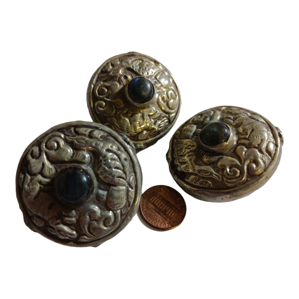 1 Bead - Reversible large Tibetan silver repousse Bead with labradorite inlay on both sides - BD669H