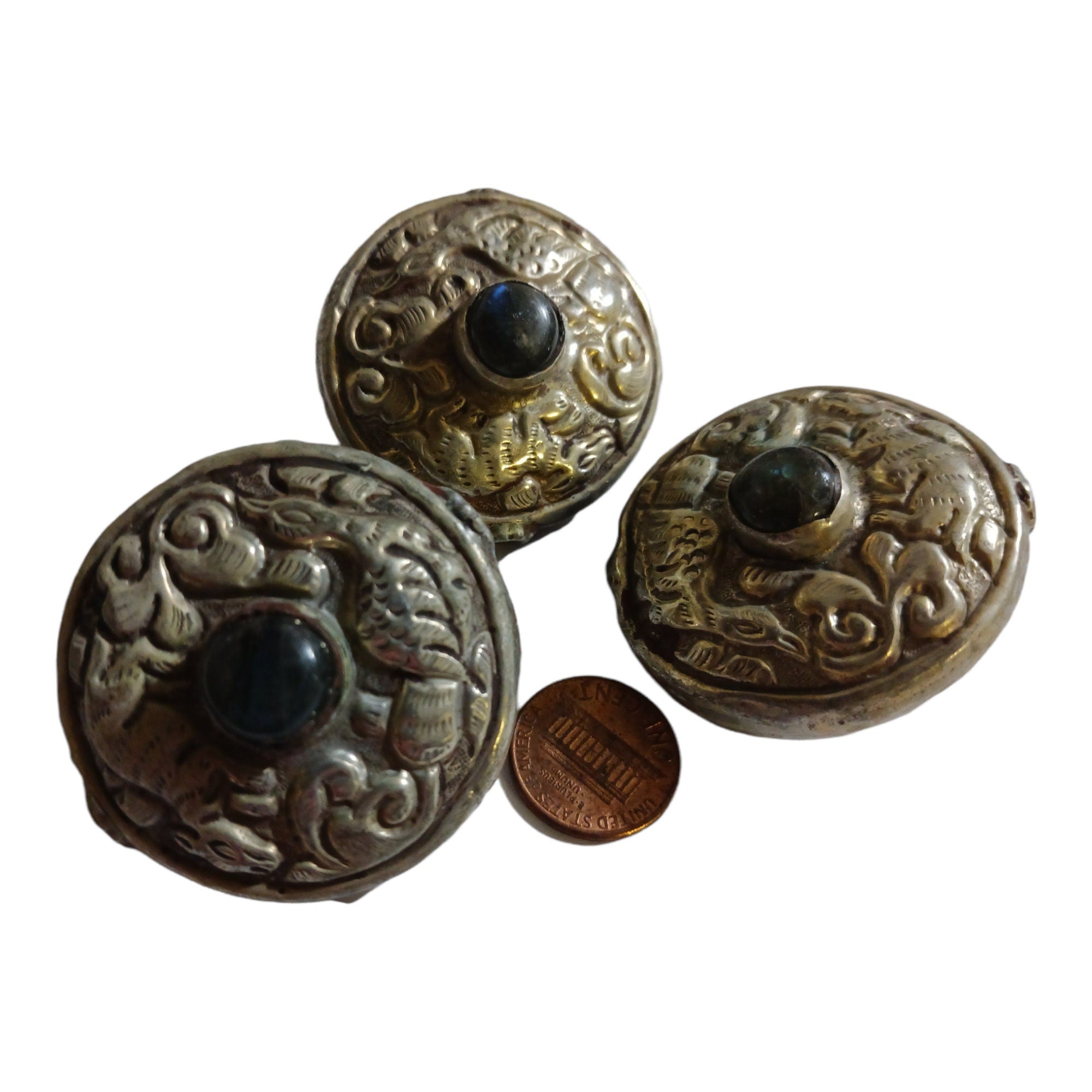 1 Bead - Reversible large Tibetan silver repousse Bead with labradorite inlay on both sides - BD669H