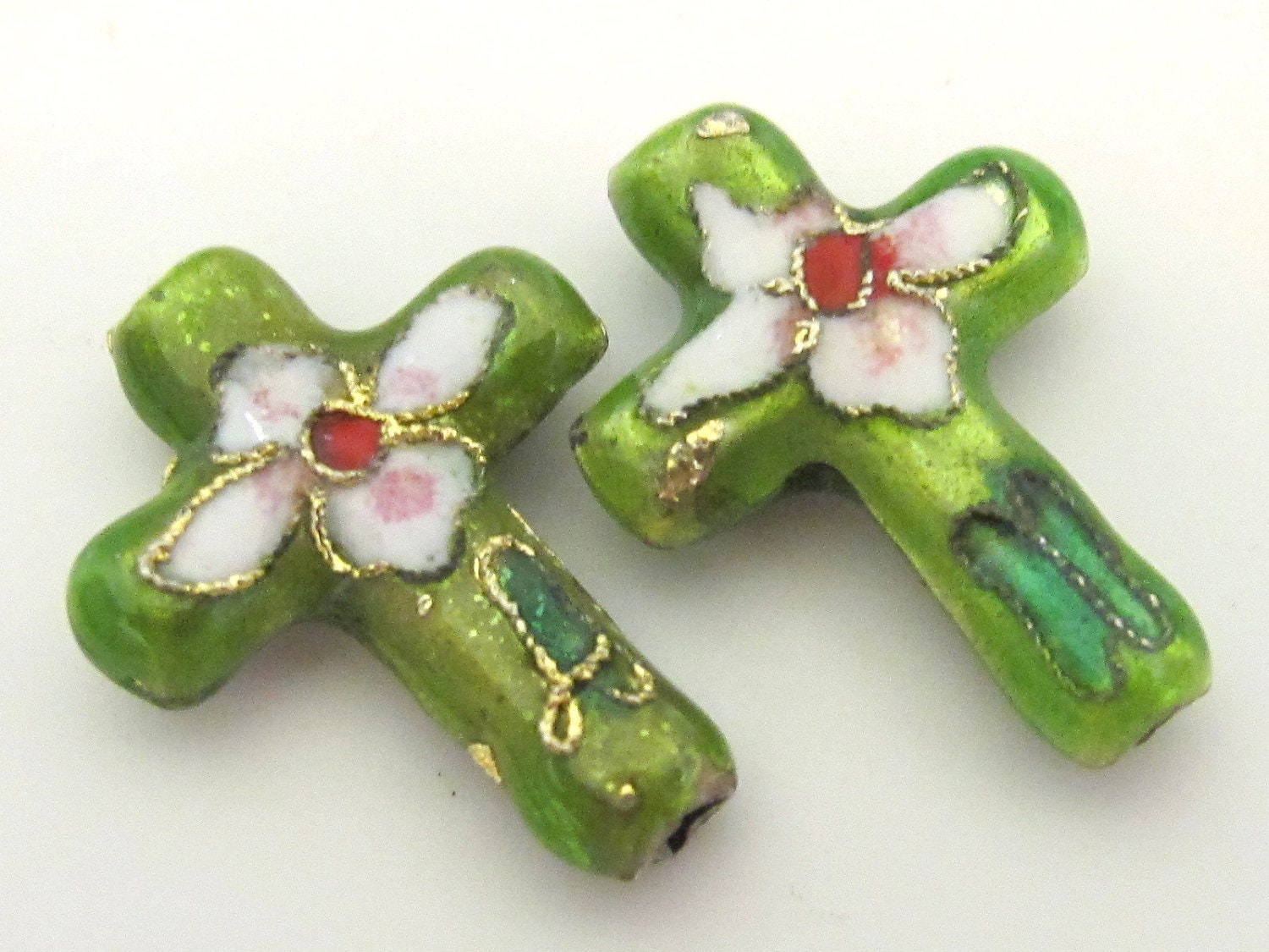 2 pieces - Green cloissone cross beads - BD175B