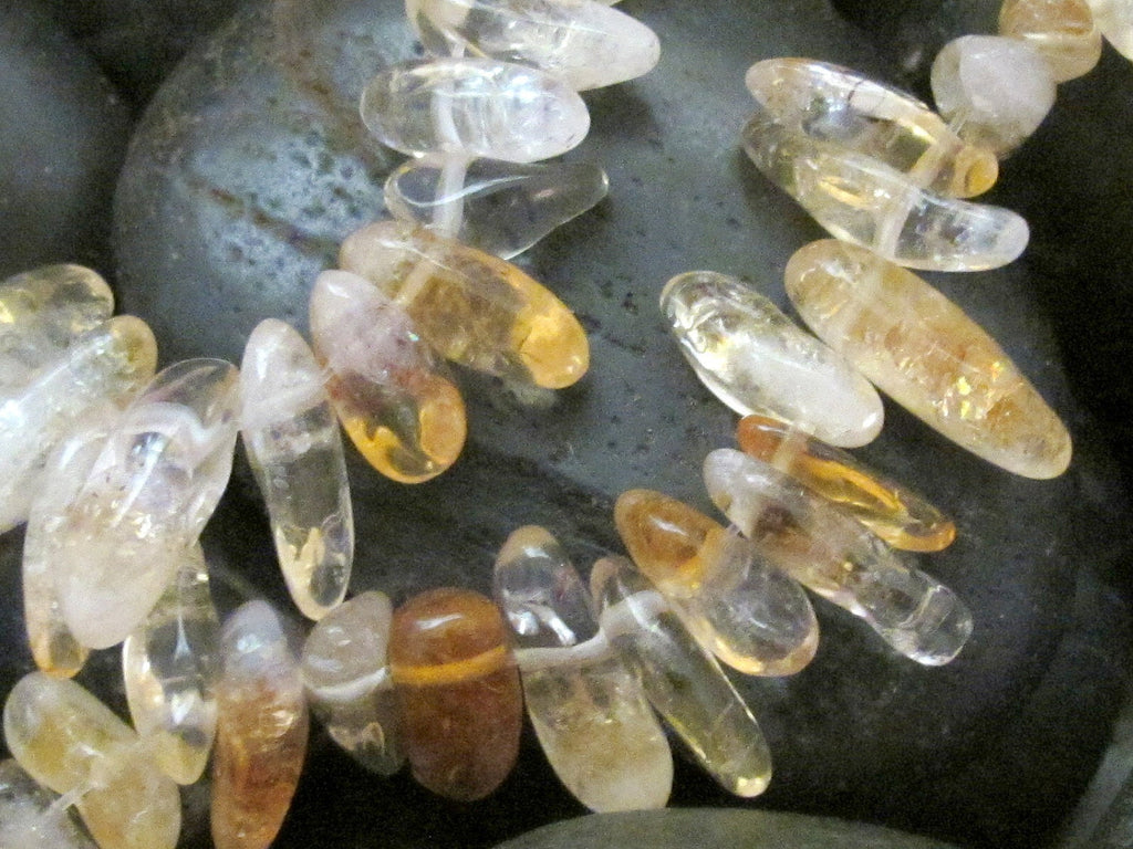 1 full strand of Citrine Lemon quartz beads stock nugget shape - GM007