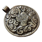 OOAK Ethnic tribal Tibetan naga conch shell Frog pendant tribal figure carved reverse side floral design -Nepal PM409MF