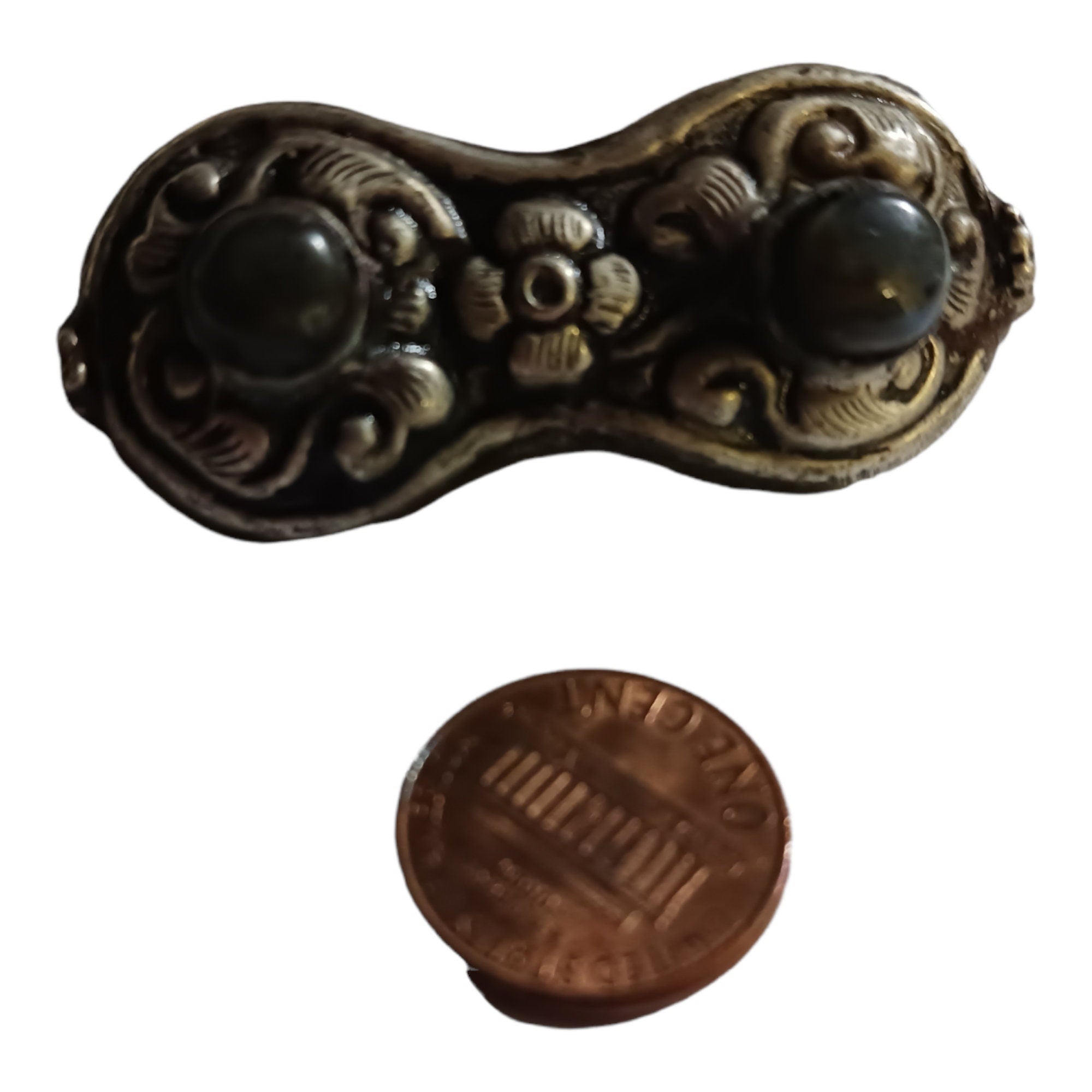 1 Bead - Reversible large Tibetan silver repousse Bead with labradorite inlay on both sides - BD669K