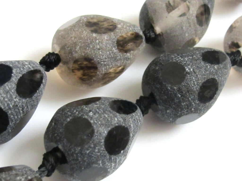 Unique Black onyx Agate tear drop faceted beads - 1 bead - GM036