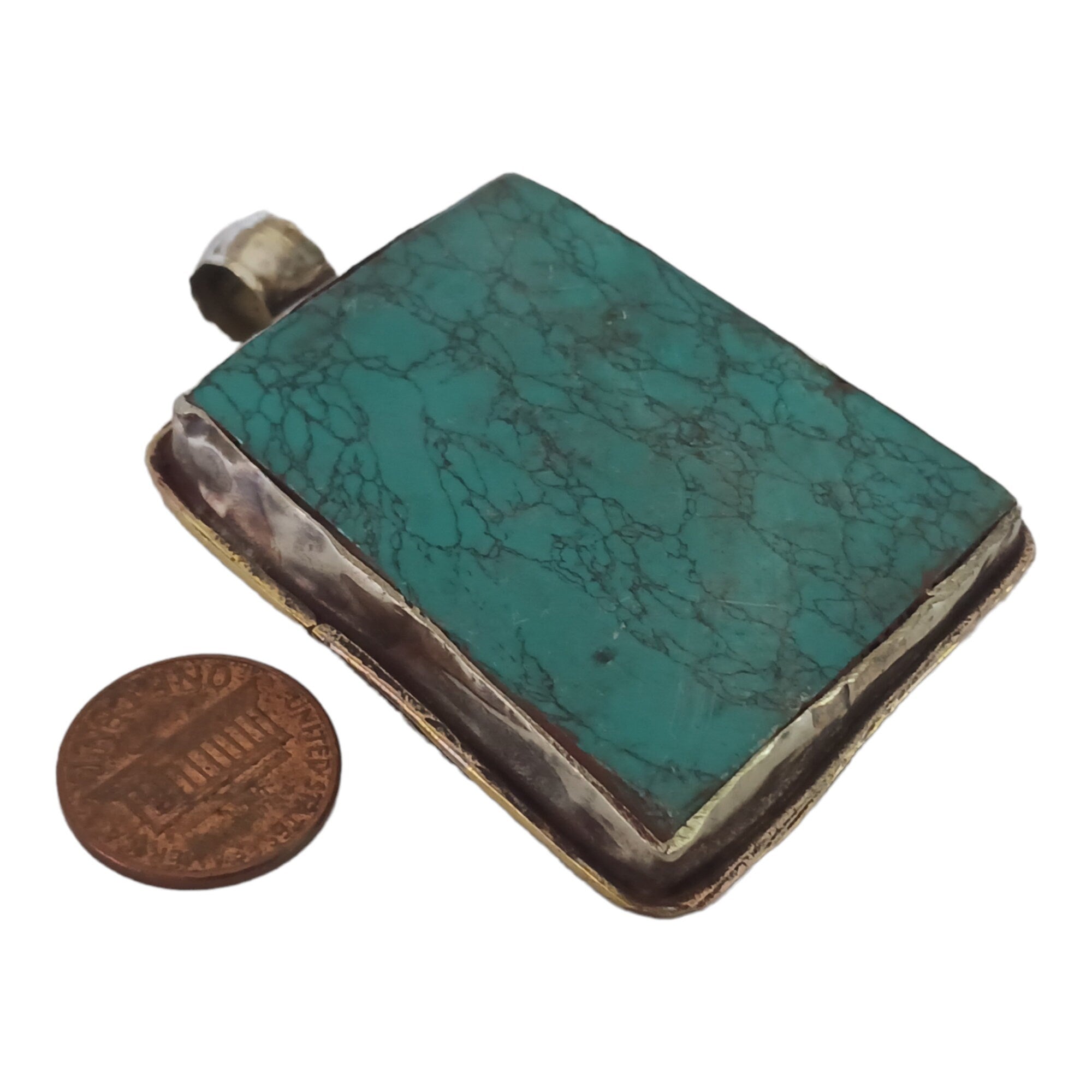 1 Pendant - Reversible Tibetan turquoise gemstone pendant with floral design on reverse side Nepal - PM622K