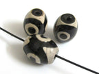Tibetan etched agate dzi bead - GM043 - 1 bead