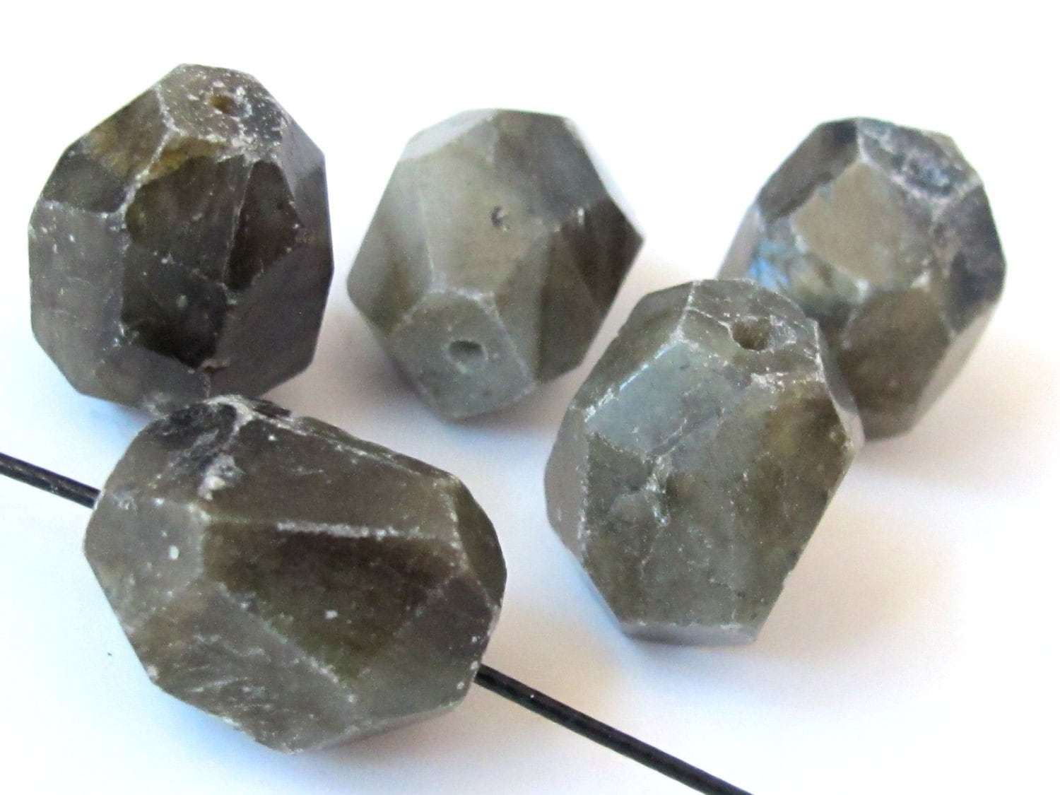 2 Beads-Large Labradorite faceted cut beads - GM044