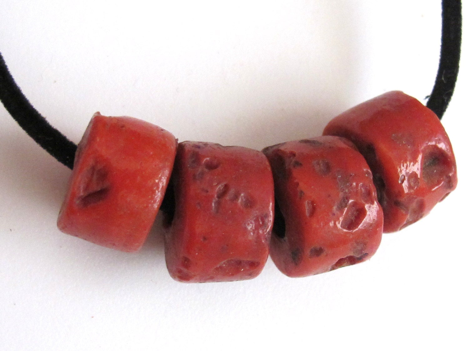 4 Beads - Nepal beads Thick large rondelle large nepalese sherpa coral glass beads - BD253A