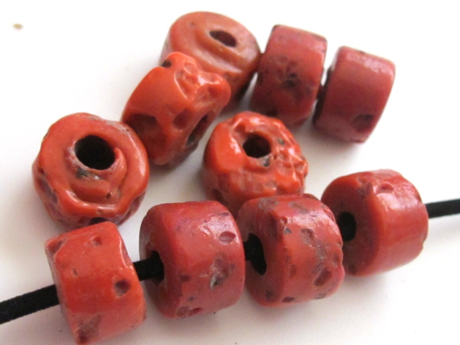 4 Beads - Nepal beads Thick large rondelle large nepalese sherpa coral glass beads - BD253A