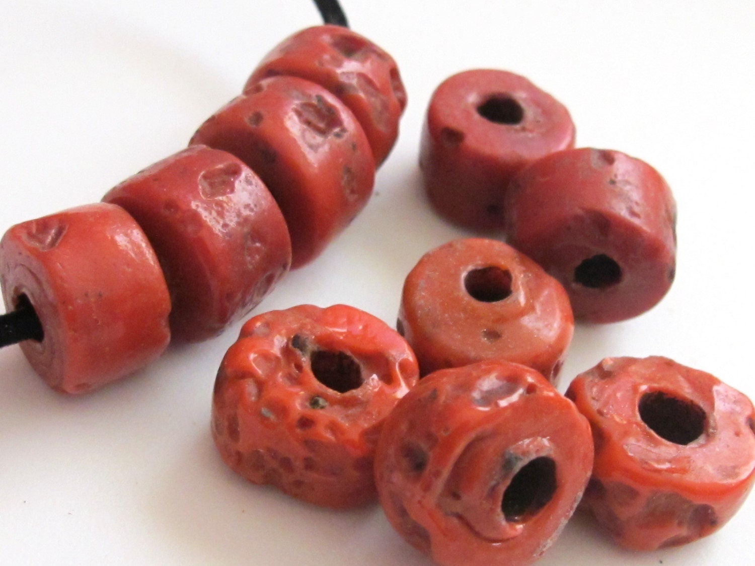 4 Beads - Nepal beads Thick large rondelle large nepalese sherpa coral glass beads - BD253A