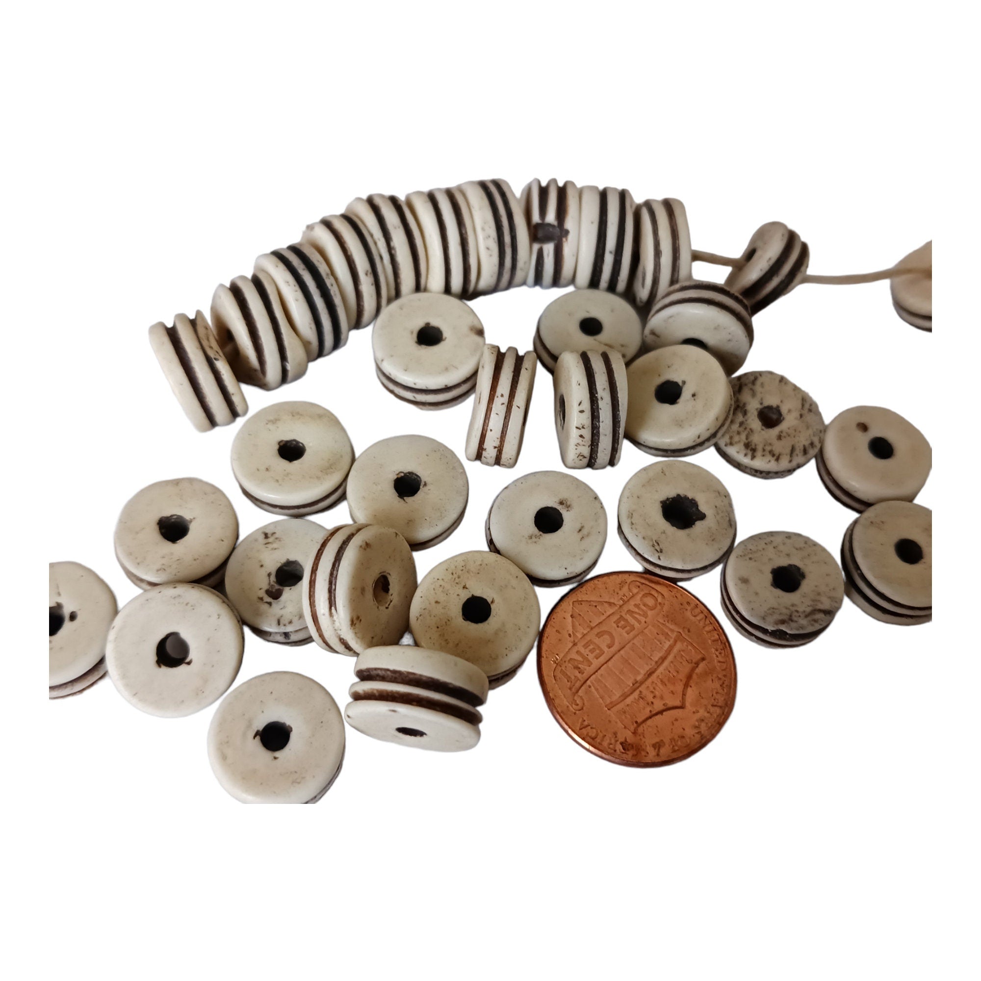 10 Beads - Small old Ethnic Naga natural conch shell grooved rondelle disc beads 11-12 mm wide x 5-6 mm size - CH072A