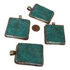 1 Pendant - Reversible Tibetan turquoise gemstone pendant with floral design on reverse side Nepal - PM622K