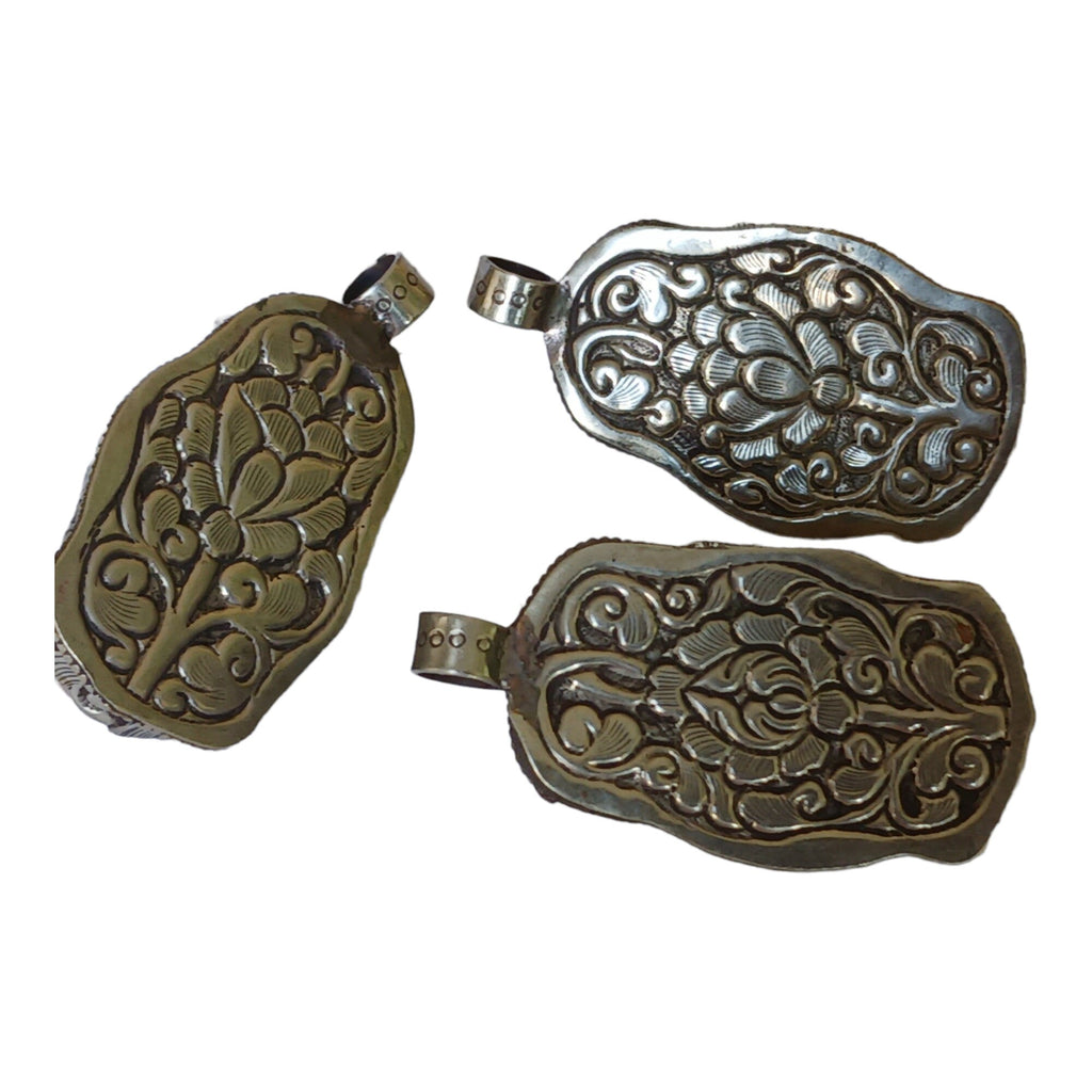 1 Pendant - Large recycled cattle bone Buddha pendant with floral carving on reverse side from Nepal -PB006T