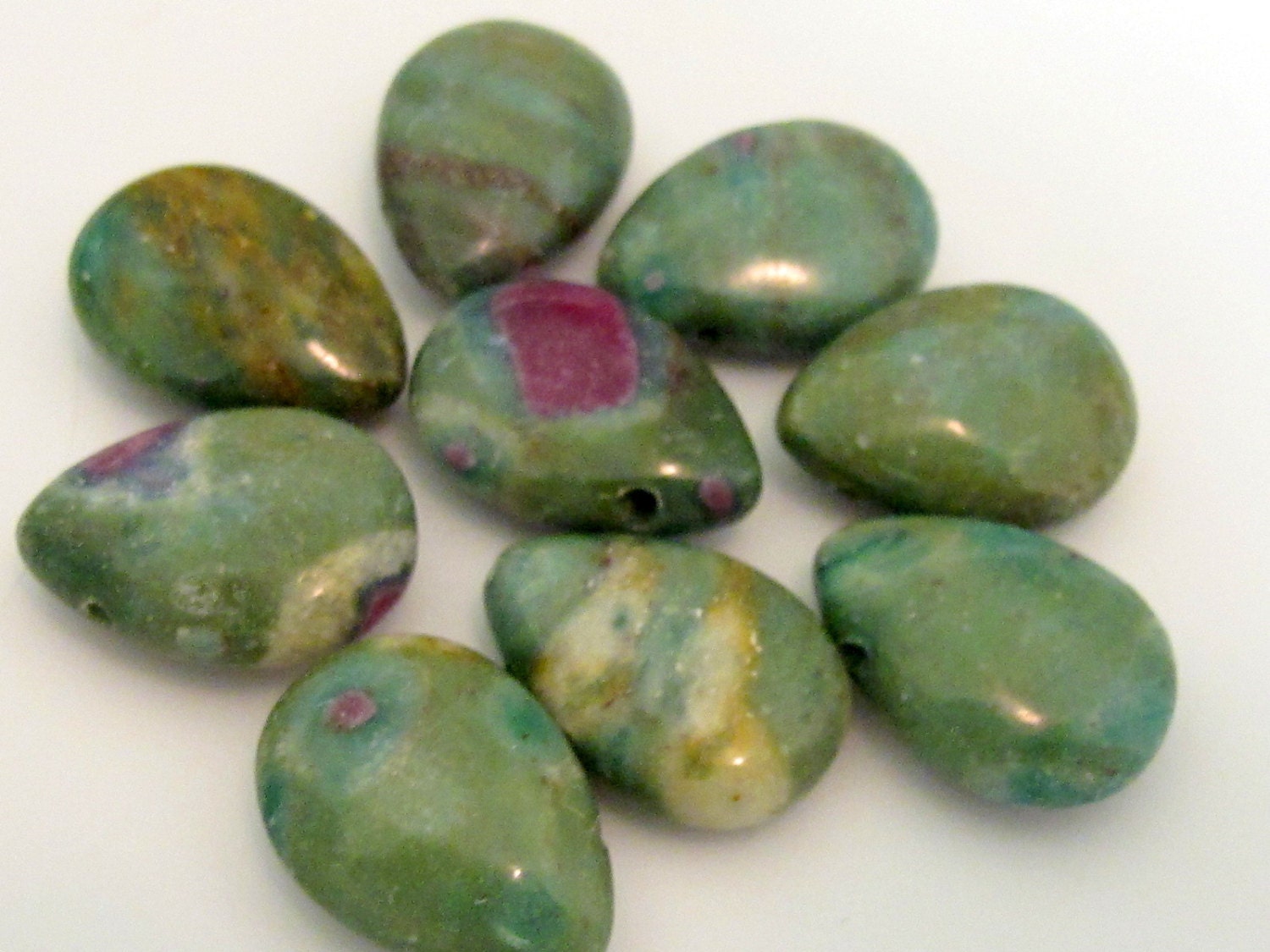 Ruby Zoisite gemstone drop beads - 2 beads - GM063
