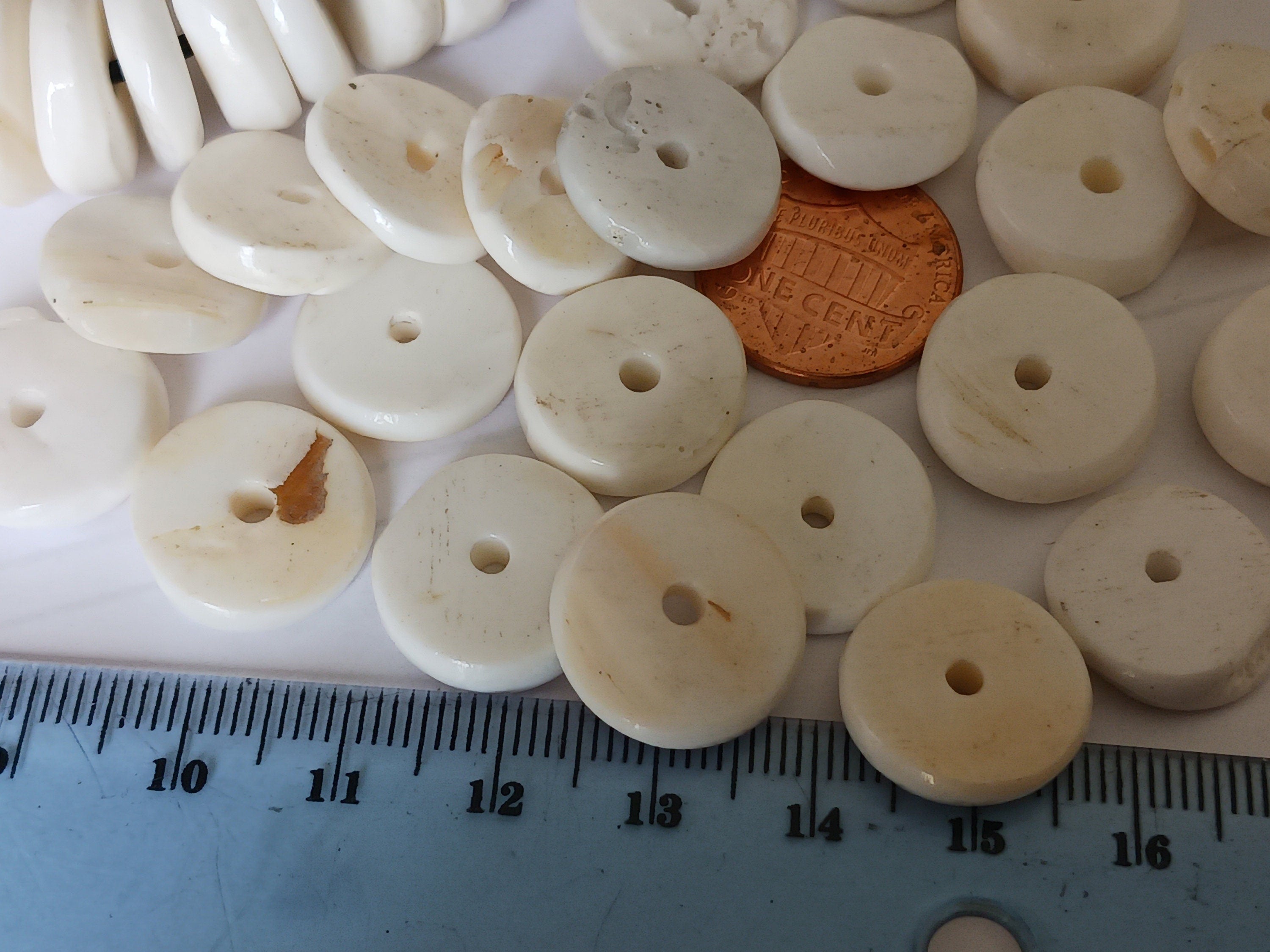 10 Beads - Tibetan Nepal Ethnic Naga conch shell flat disc beads 15-16 mm size - CH080